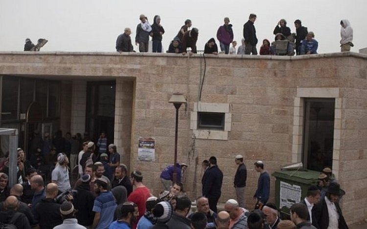 İşgalci İsrail Batı Şeria'da sinagoglar inşa ederek Yahudi yerleşim birimlerine göçü artırmaya çalışıyor