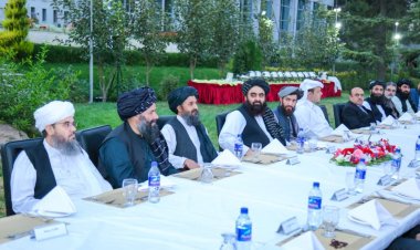 Afganistan 'Dışişleri Bakan Vekili' Muttaki, yabancı misyon temsilcileriyle bir araya geldi