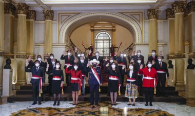 Peru'da yeni başbakan ve kabine üyeleri yemin etti