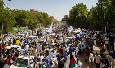 Sudan'da halk ayaklandı: İktidardaki bu çete Sudan'ı yönetmeye muktedir değil