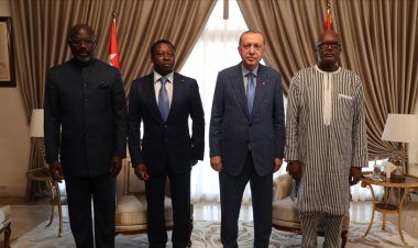 Cumhurbaşkanı Erdoğan, Togo'da üç Afrika ülkesinin liderleriyle bir araya geldi