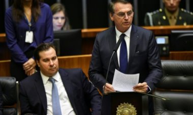 Brezilya'da Devlet Başkanı Bolsonaro'nun 9 suçla itham edildiği rapor parlamentoda onaylandı