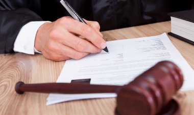 Belçika'da 'Kral'a karşı suçlarla' ilgili 147 yıllık yasa ifade özgürlüğüne aykırı bulundu