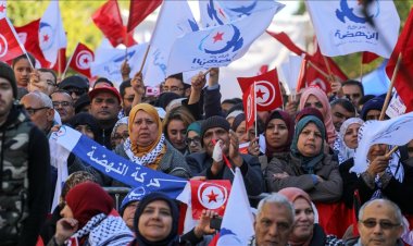 Nahda Hareketi: Cumhurbaşkanlığı, demokratik cumhuriyet sisteminin temellerini sarsmaya çalışıyor