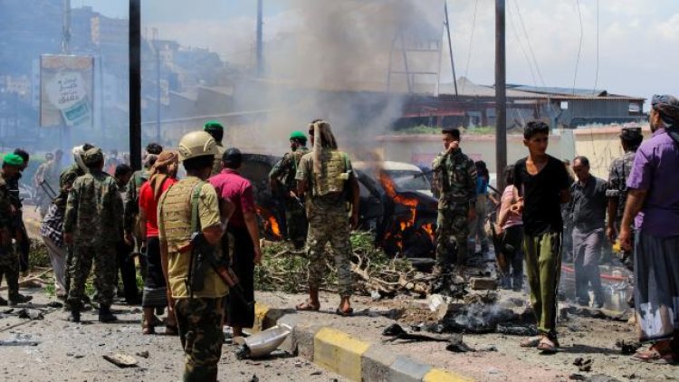 Aden Valisi Lemles'in konvoyuna bombalı saldırı: 3 ölü