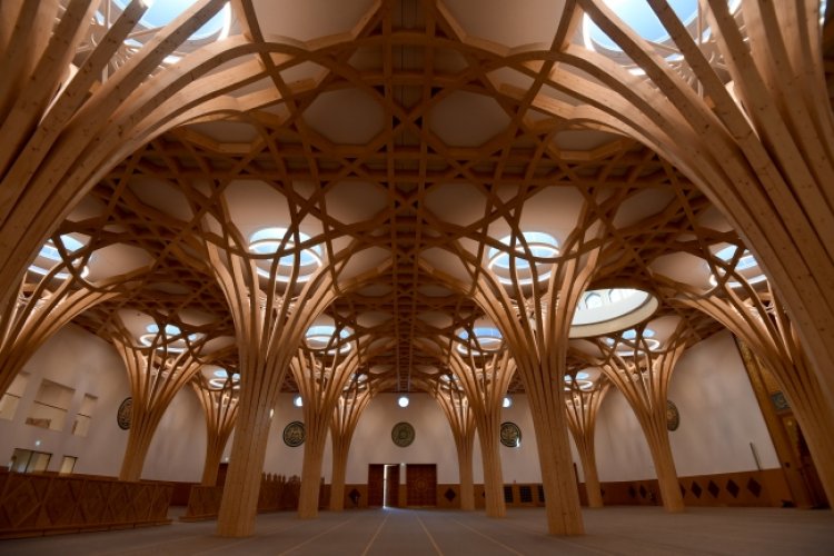 Avrupa'nın çevre dostu camisi mimari ödüle aday