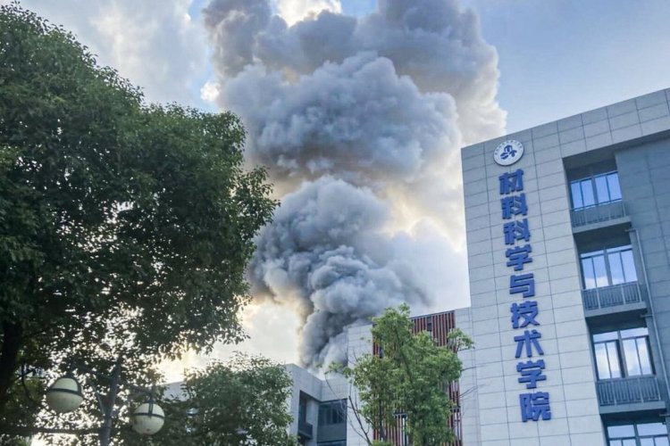 Çin'de üniversite laboratuvarında patlama