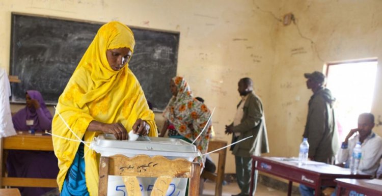 Somali'de son 50 yılın ilk 'halk seçimi' başarıyla tamamlandı