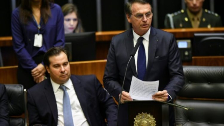 Brezilya'da Devlet Başkanı Bolsonaro'nun 9 suçla itham edildiği rapor parlamentoda onaylandı