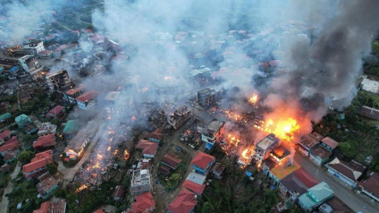 Myanmar’da ordu160'dan fazla binayı ateşe verdi