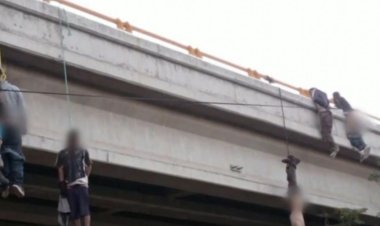 Meksika'da 9'u üst geçide asılı, 10 ceset bulundu