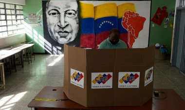 Venezuela'daki bölgesel ve yerel seçimlerde iktidar partisi 23 eyaletten 20'sinde kazandı