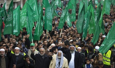 Siyonist rejimin manevi babası İngilter'e Hamas'ı resmi olarak yasakladığını ilan etti