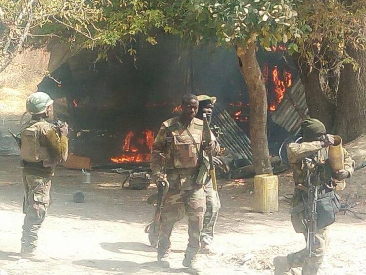 Nijerya'da Boko Haram kampına baskın: 37 ölü