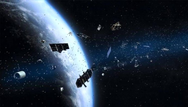Uzayda yeni kriz: Yüzlerce enkaz yörüngeye dağıldı