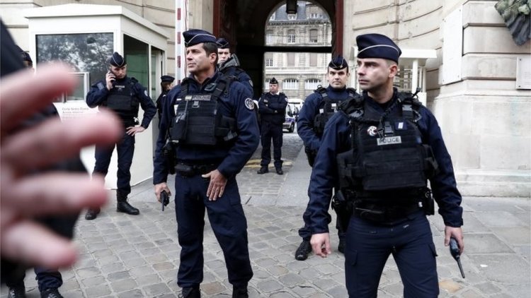 Fransa'da aşırı sağcı örgüt üyesi 13 kişi gözaltına alındı