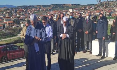 Yunanistan'da Osmanlı mezarlığında bulunan naaşlar defnedildi