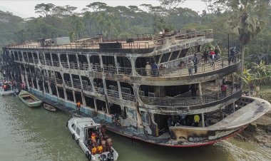 Bangladeş'te feribottaki yangında hayatını kaybedenlerin sayısı 37'ye yükseldi