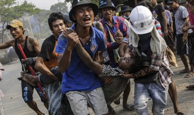 Myanmar'da ordunun aralarında kadın ve çocukların olduğu 30 kişiyi öldürdüğü iddiası