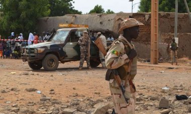 Mali'de askeri birliğe bombalı saldırı: 8 ölü