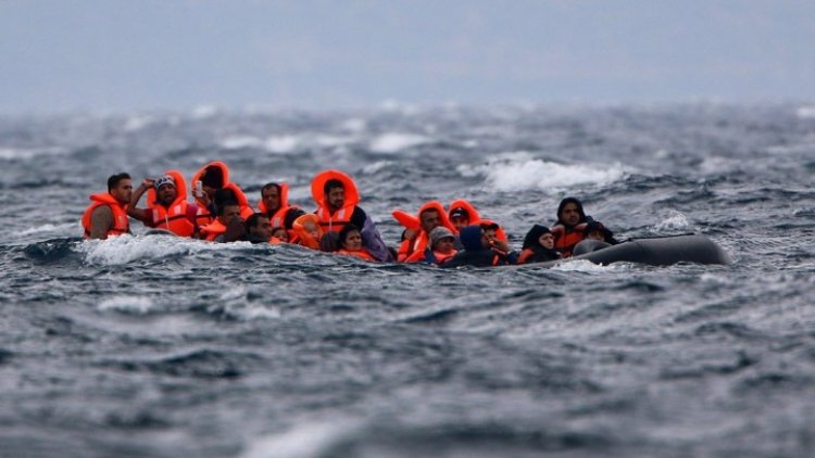 Tunus'ta göçmenleri taşıyan tekne battı: 5 ölü, 6 kayıp