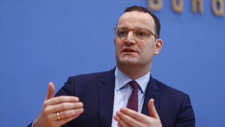 Almanya Sağlık Bakanı yeni Kovid-19 tedbirlerinin ciddiye alınmasını istedi