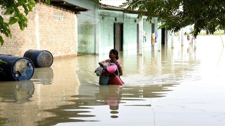 Hindistan'ın güneyinde şiddetli yağışlar nedeniyle 54 binden fazla kişi tahliye edildi