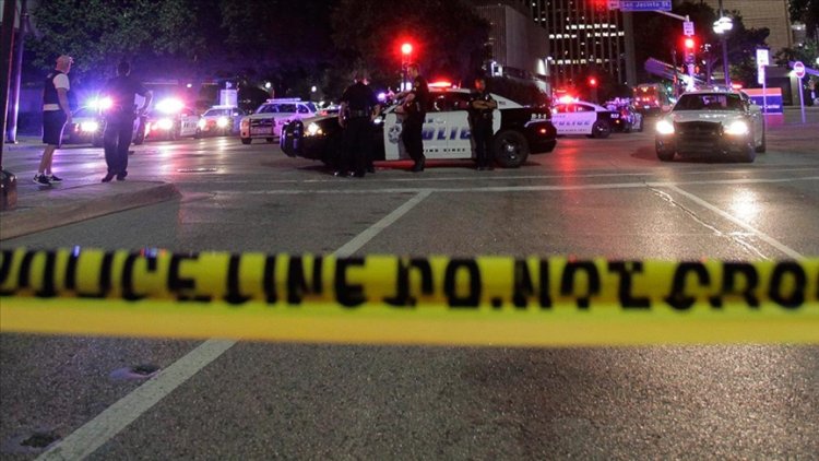 ABD'de cenaze törenine düzenlenen silahlı saldırıda 1 kişi öldü, 13 kişi yaralandı