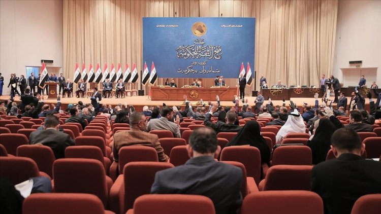 Irak Meclisi yeterli çoğunluk sağlanamadığı için yeni cumhurbaşkanını seçemedi