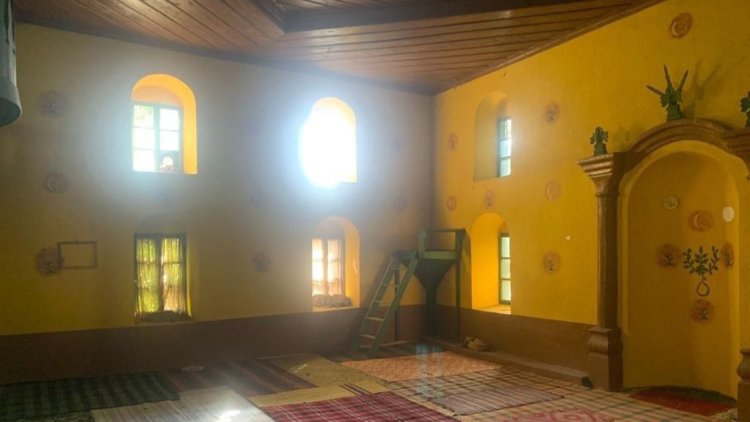 Bulgaristan’da Müslümanlar 1870 yılında inşa edilmiş caminin mülküne yeniden kavuştu