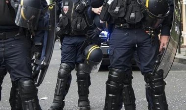 Fransa'da 6 polise, ırkçı hakaret ve şiddetten hapis cezası