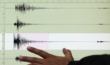 Endonezya'da 6,7 büyüklüğünde deprem