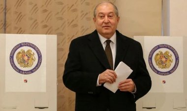 Ermenistan Cumhurbaşkanı istifa etti