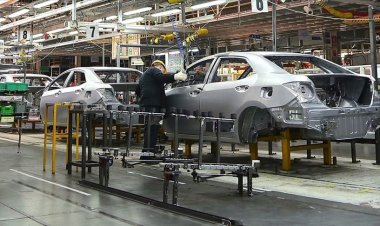 Toyota Japonya'daki 11 tesisinde üretimi durduruyor