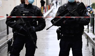 Fransa'da Müslümanlara ait market kundaklandı