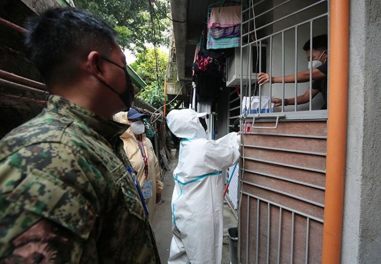 Filipinler'de aşısızlara evden çıkma yasağı geldi