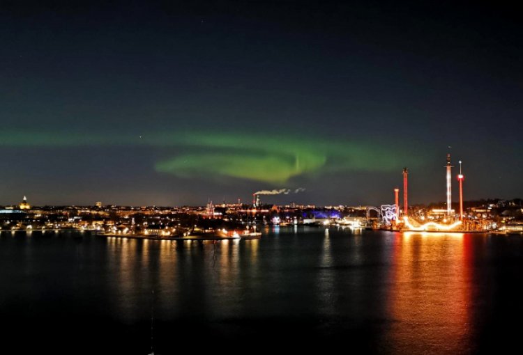 Görsel şölen oluşturan Kuzey Işıkları Stockholm'de görüldü