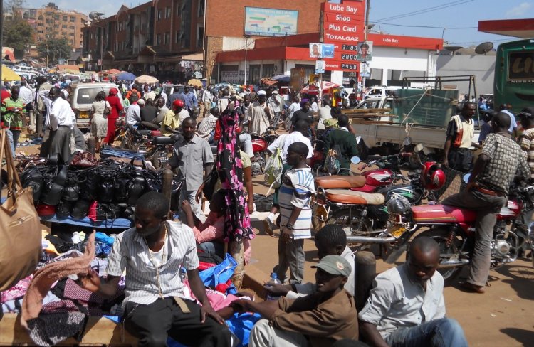 Uganda'da 2 milyon seyyar satıcı bir gecede işini kaybetti