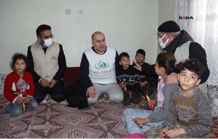 İHO EBRAR Genel Başkanı Dr. Alpsoy, Diyarbakır'da mağdur aileleri ziyaret etti