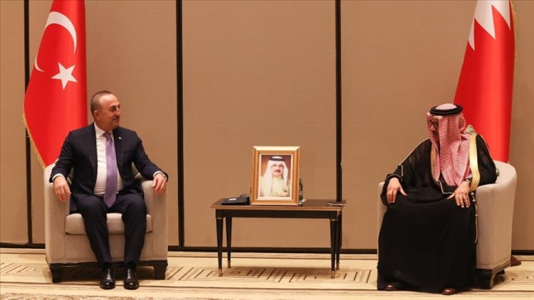 Dışişleri Bakanı Mevlüt Çavuşoğlu, Bahreyn'de mevkidaşı Zeyyani ile görüştü
