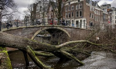 Avrupa'da fırtına nedeniyle turuncu alarm verildi