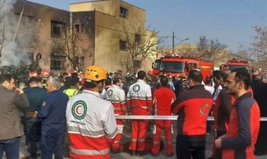 İran'da askeri eğitim uçağı düştü: 3 kişi hayatını kaybetti