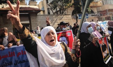 Siyonist işgal zindanlarındaki hasta esirler için Gazze'de destek gösterisi yapıldı