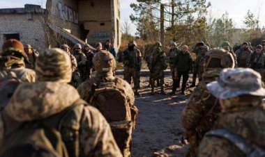 Ukrayna Savunma Bakanı "eli silah tutanları" ülke savunmasına çağırdı