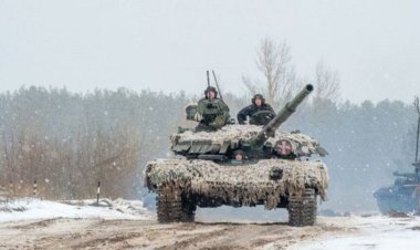 İngiltere: Belarus'taki Rus kuvvetleri Kiev'e ilerliyor
