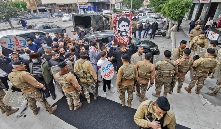 Lübnanlı aktivistler 37 yıldır Paris'te zindanda olan George Abdullah'ın bırakılması için Fransa Büyükelçisi'ni protesto ettiler