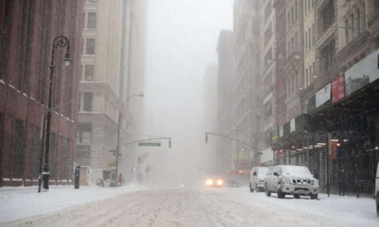ABD'de kar fırtınası: 17 bölgede afet ilan edildi
