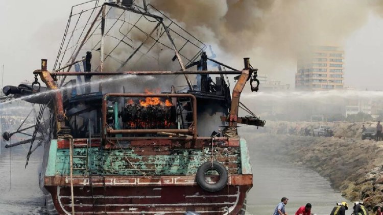 İran'da bir limanda çıkan yangında çok sayıda tekne yandı