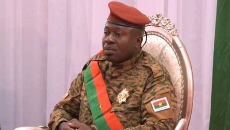 Darbeci Damiba yemin etti! Burkina Faso'nun devlet başkanı oldu