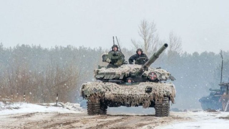 İngiltere: Belarus'taki Rus kuvvetleri Kiev'e ilerliyor